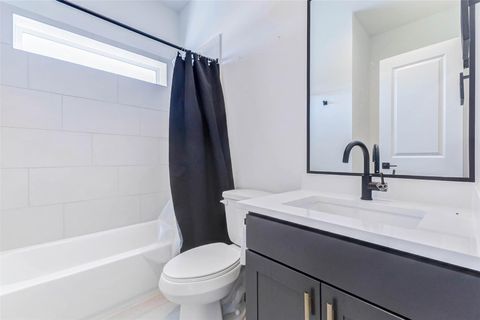 Tiny photo for 334 Eastwood Street, Houston, TX 77011 (MLS # 8087691)