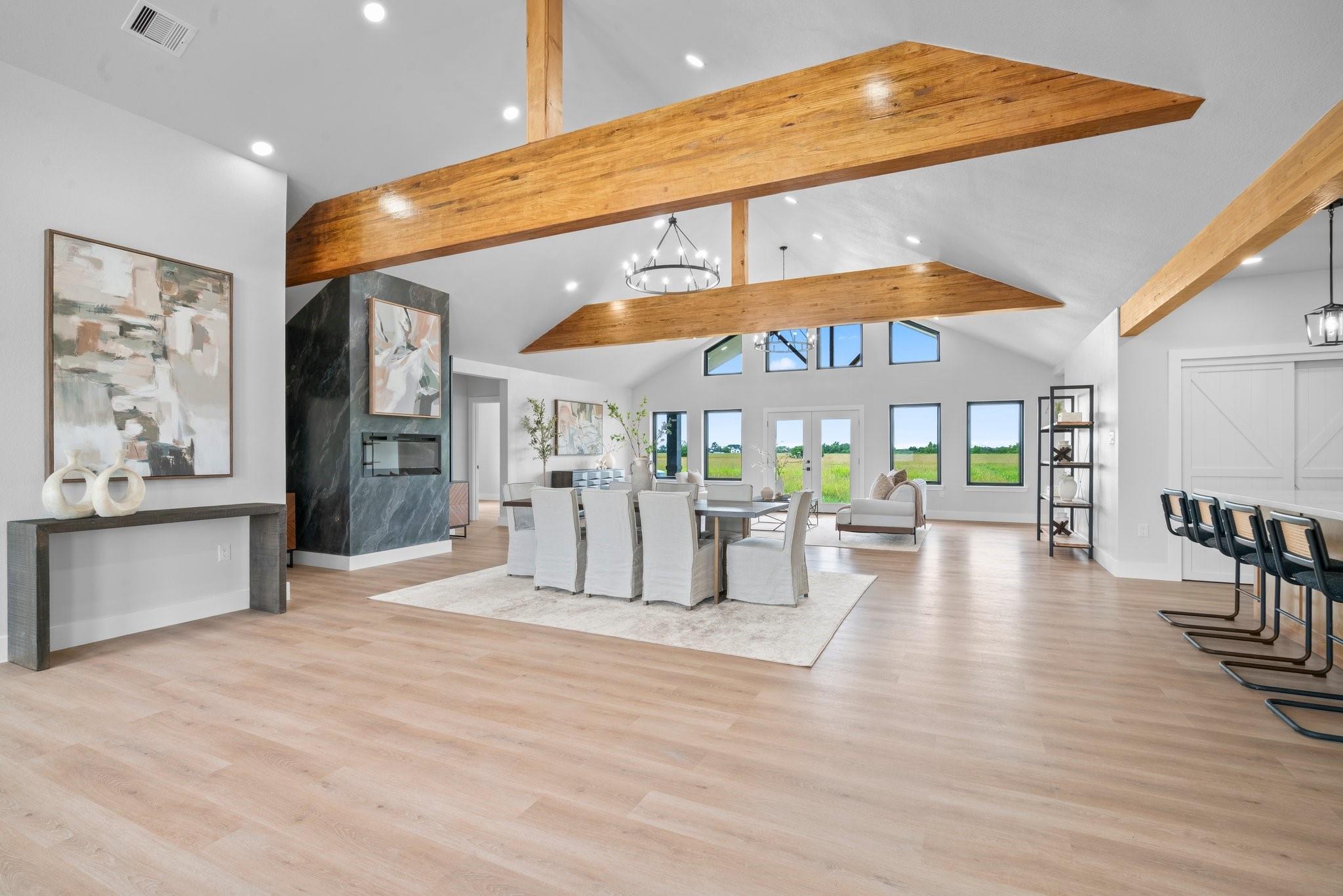 619 Chuckwagon Trail N