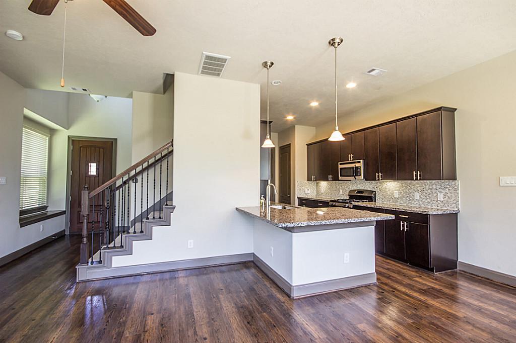 63 Aventura Place