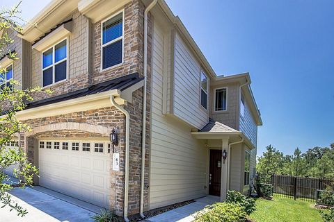 Photo of 63 Aventura Place, The Woodlands, TX 77389 (MLS # 72747390)