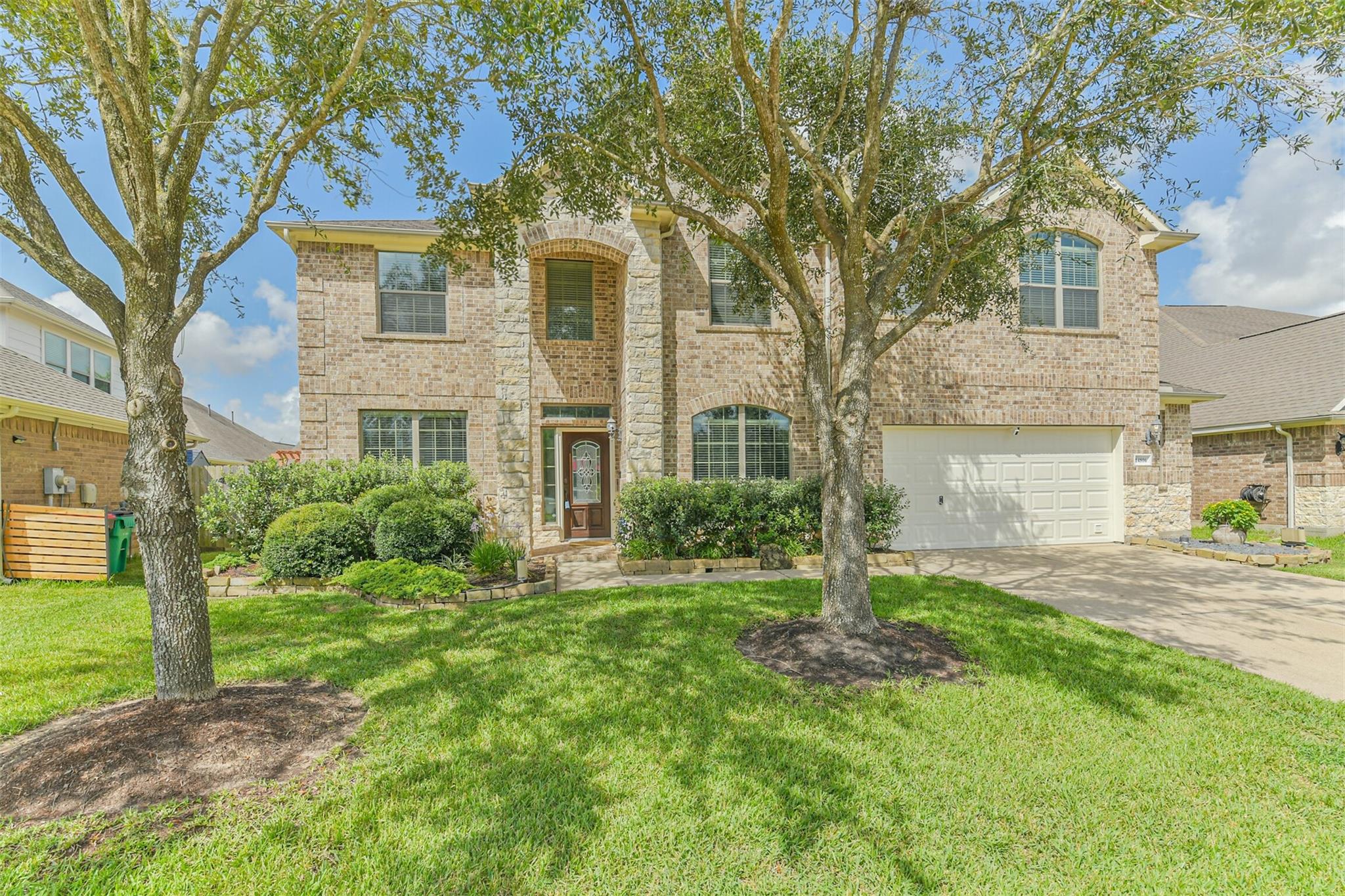 14806 S Canary Yellow Circle