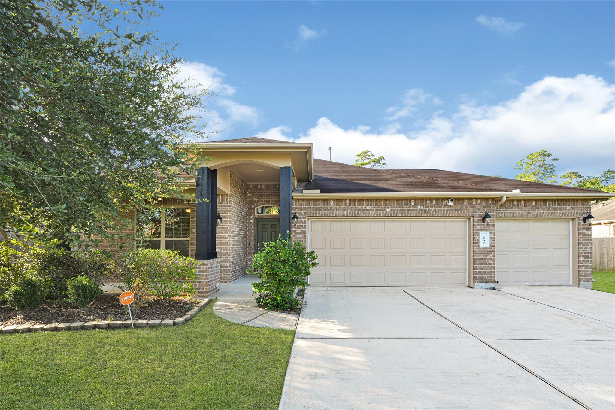 2207 Antler Trails Drive