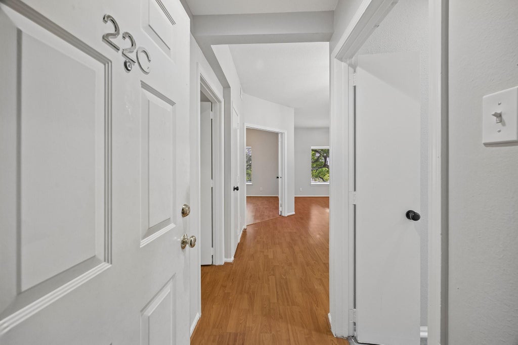 Photo of 2211 S Braeswood Blvd BLVD #22C, Houston, TX 77030 (MLS # 90016351)