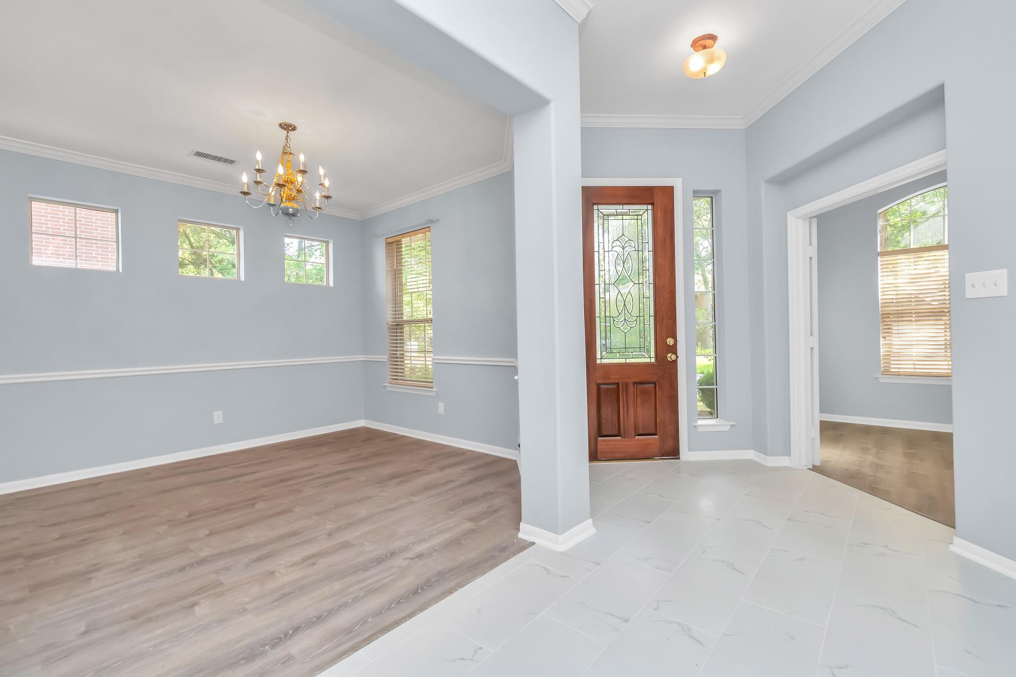 19 Long Springs Place