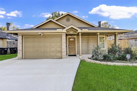 Photo of 14027 Blue Falls Drive, Sugar Land, TX 77498 (MLS # 25186127)