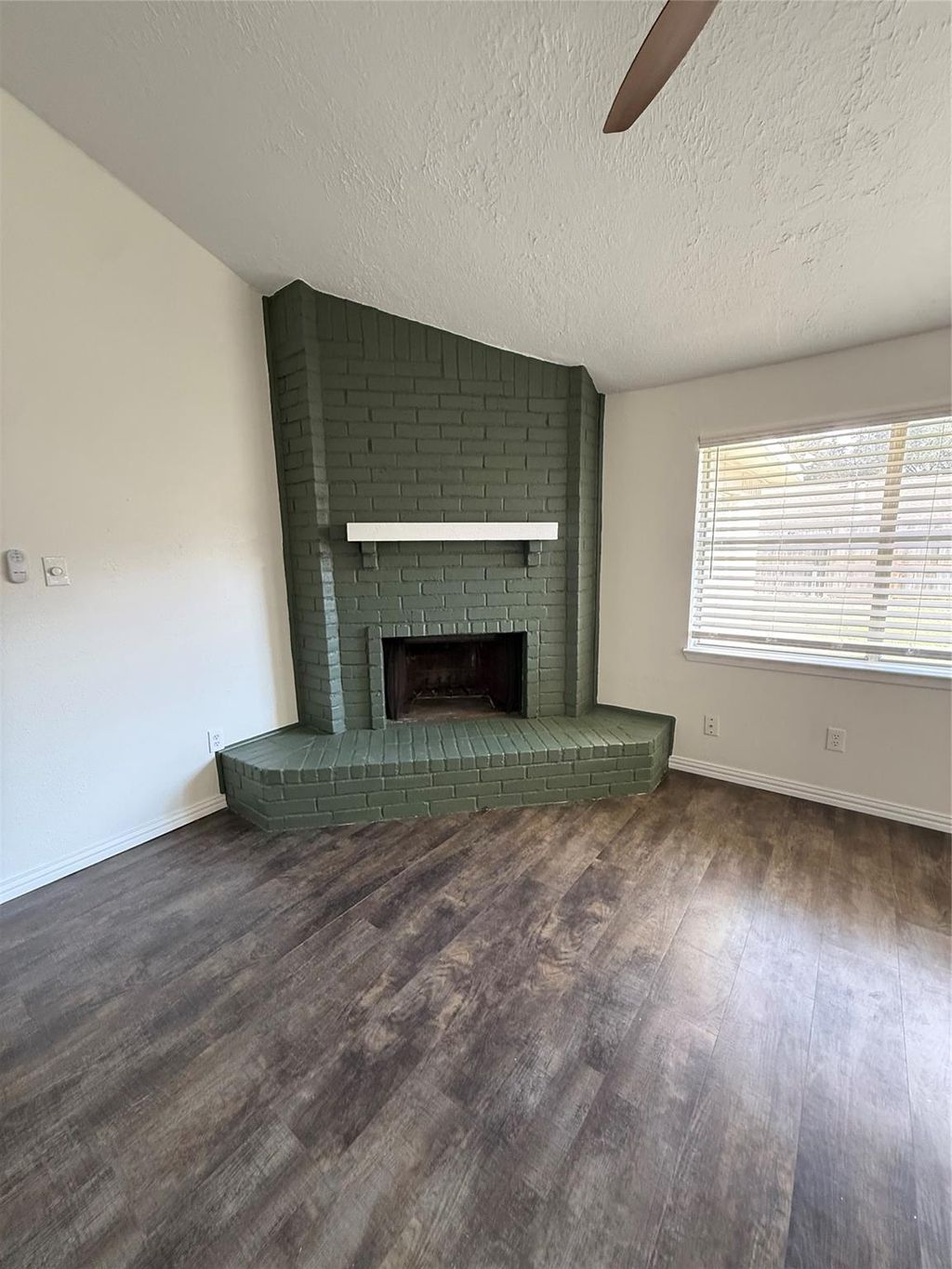 Photo of 16715 Ribbonridge Drive, Sugar Land, TX 77498 (MLS # 32398378)