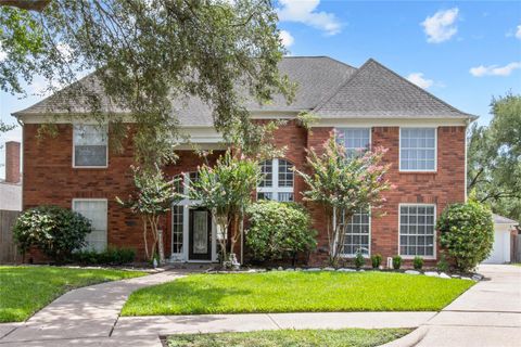 Photo of 2109 Bay Hill Drive, League City, TX 77573 (MLS # 27526329)