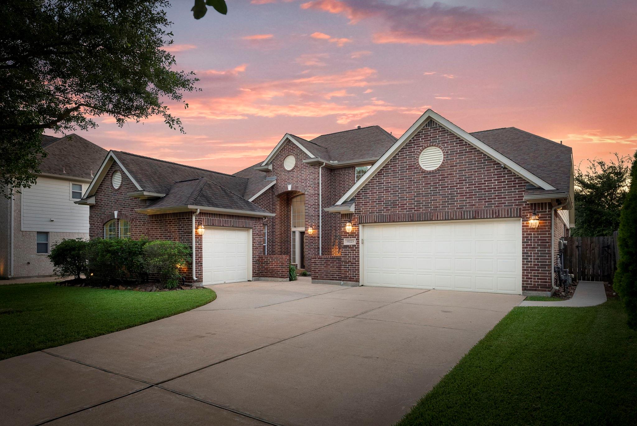 19223 Senterra Lakes Boulevard