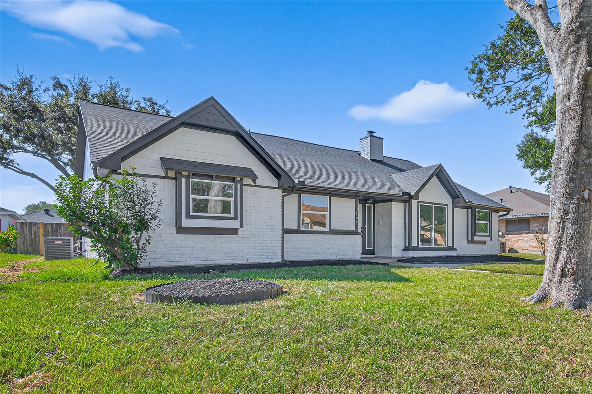 3607 Point Clear Drive