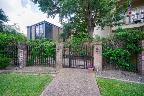 Photo of 6311 Riverview Way, Houston, TX 77057 (MLS # 64601752) Photo of 6311 Riverview Way, Houston, TX 77057 (MLS # 64601752)