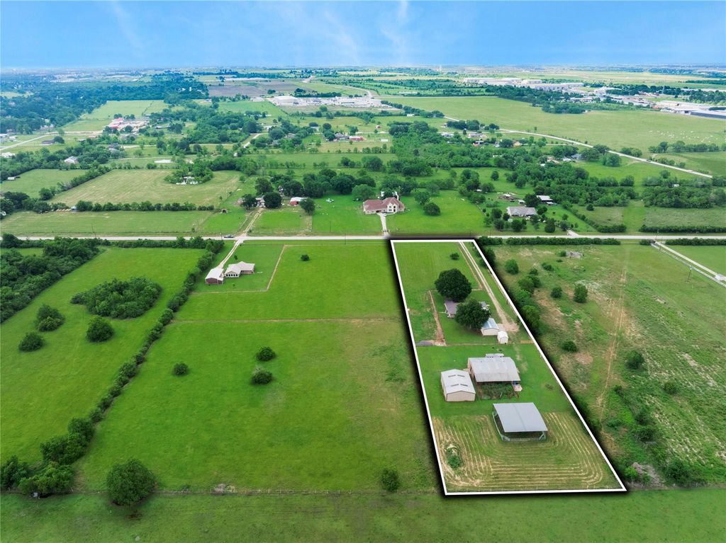 Photo of 34303 Brumlow Road, Waller, TX 77484 (MLS # 69325006)
