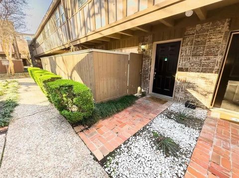 Photo of 2574 Marilee Lane #2, Houston, TX 77057 (MLS # 89494208)