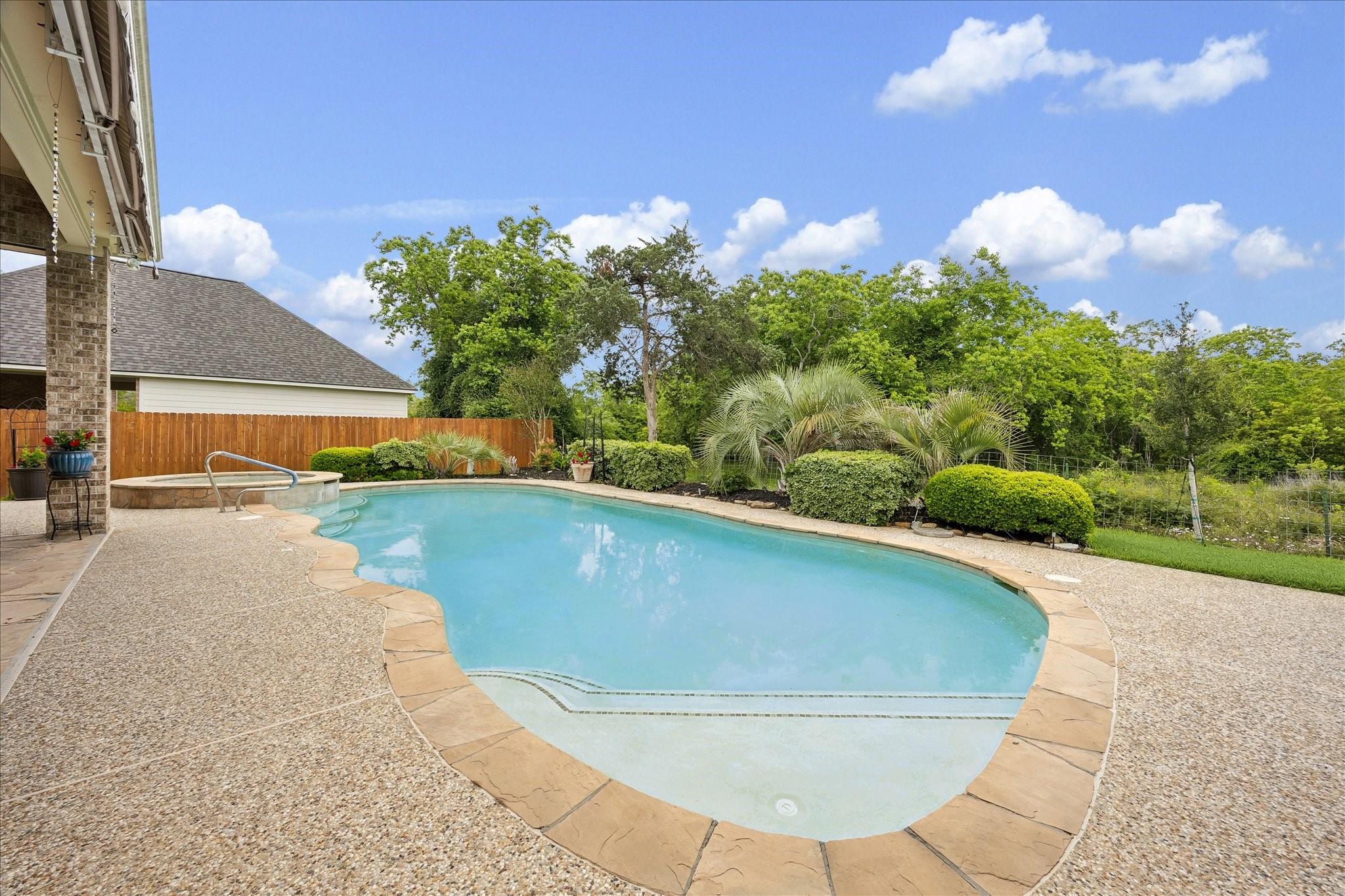 3391 Clearwood Circle