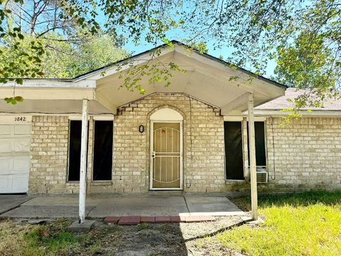 Photo of 9842 Lum Lane, Houston, TX 77078 (MLS # 36561572)
