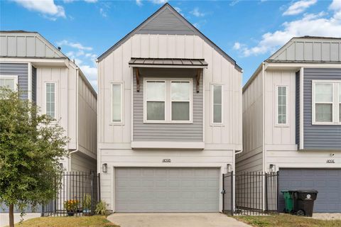 Photo of 4109 Hare Street #D, Houston, TX 77020 (MLS # 54036192)