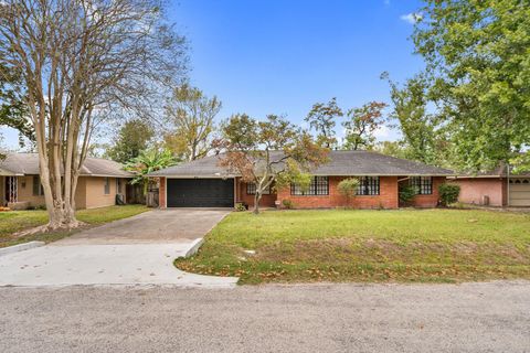 Photo of 9010 Rockhurst Drive, Houston, TX 77080 (MLS # 15303275)