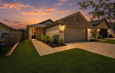Photo of 1741 Cayden Oak Lane, Conroe, TX 77304 (MLS # 74306154)