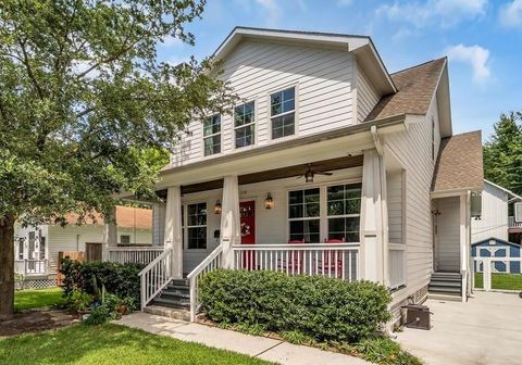 Photo of 118 Northwood Street, Houston, TX 77009 (MLS # 78189826)