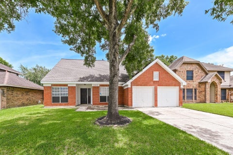 Photo of 3805 Redbud Drive, La Porte, TX 77571 (MLS # 28992210)