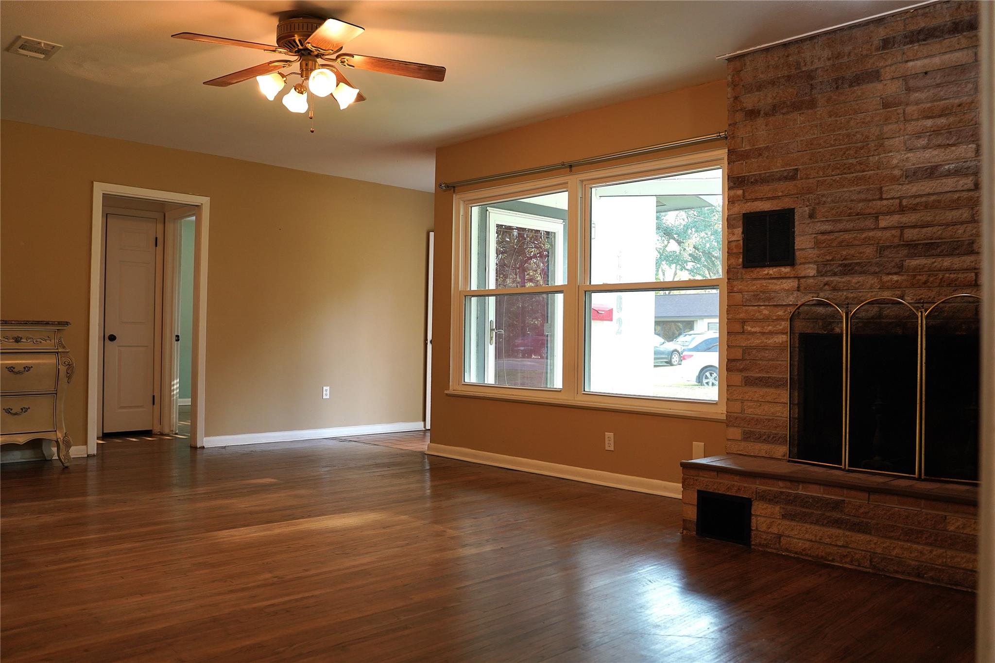 1202 Mac Drive