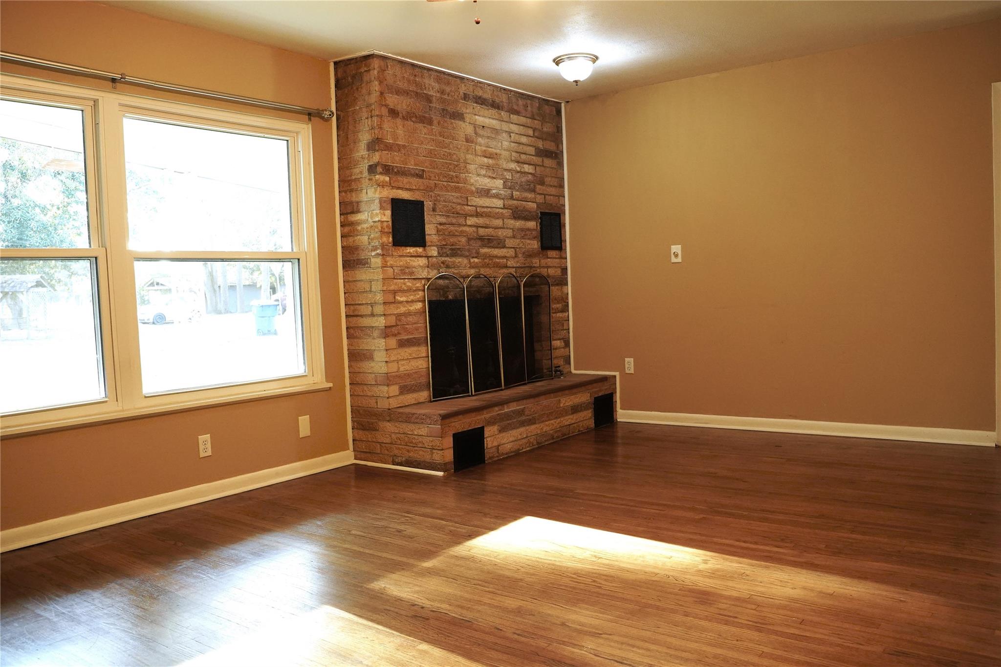 1202 Mac Drive