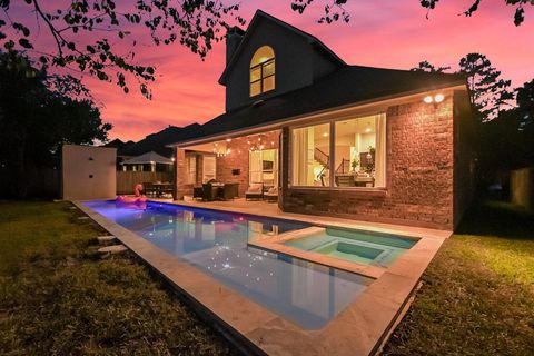 66 N Swanwick Place Tomball TX 77375