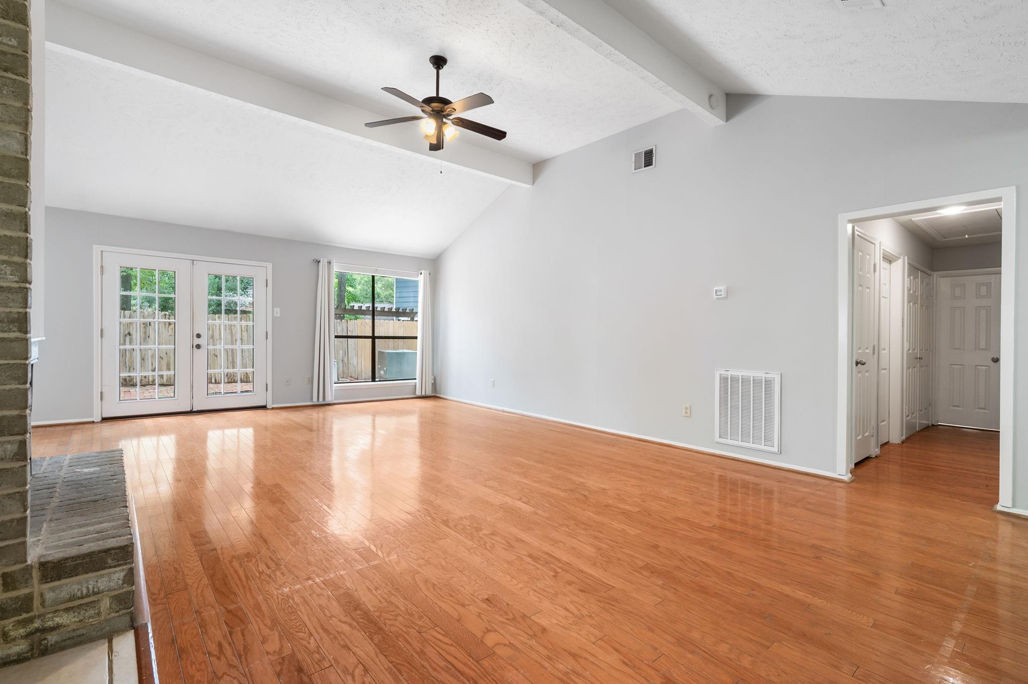 5 Woodlot Court