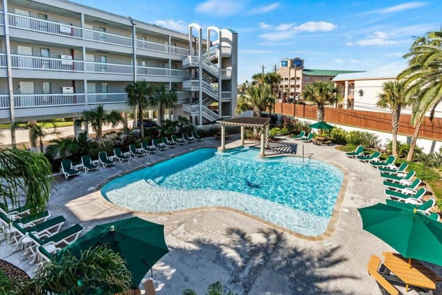 6102 Seawall Boulevard 368