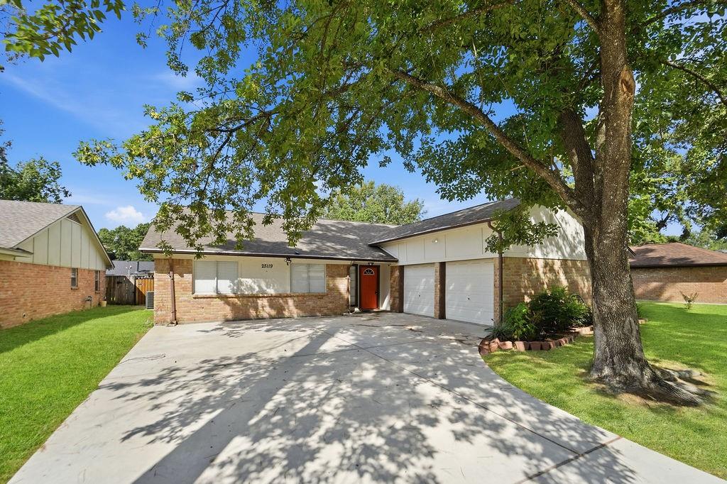 25119 Lynbriar Lane