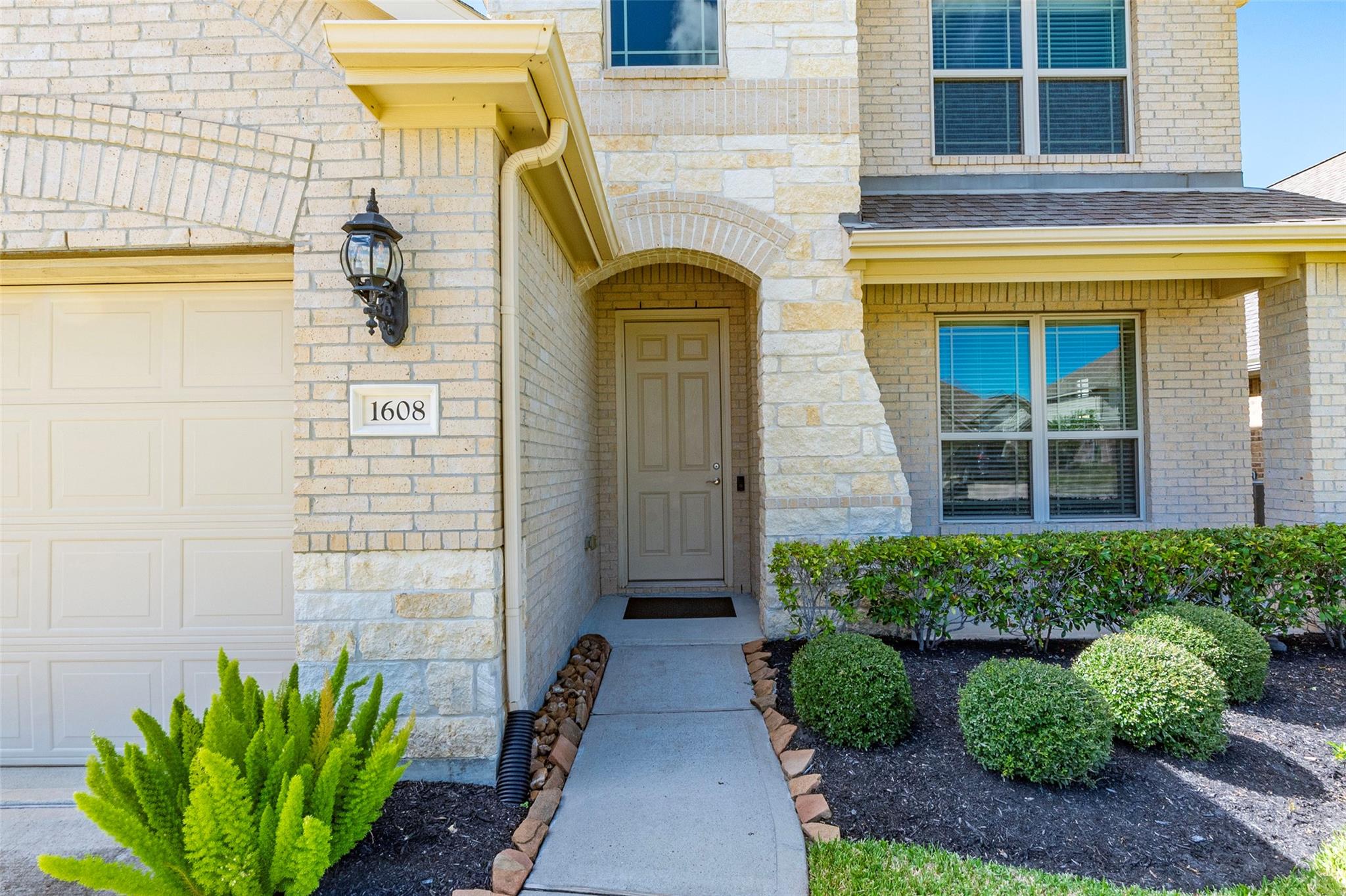 1608 Nacogdoches Valley Drive
