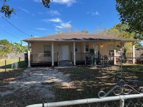 Photo of 4721 9th Street #A, Bacliff, TX 77518 (MLS # 36981507)