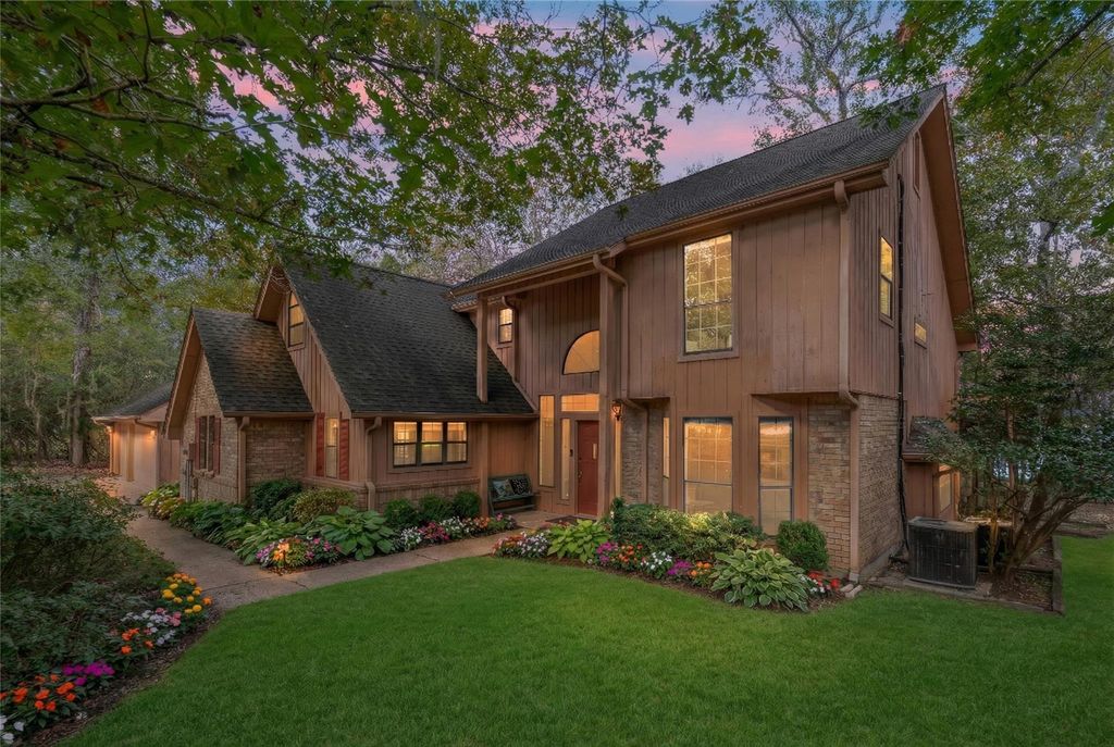 Photo of 20404 Doral Drive, Huntsville, TX 77320 (MLS # 92751495)