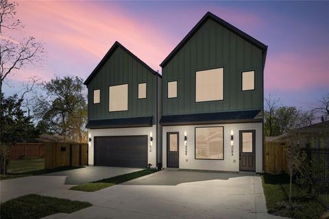 Photo of 4608 Gunter Street #A/B, Houston, TX 77020 (MLS # 98210969)