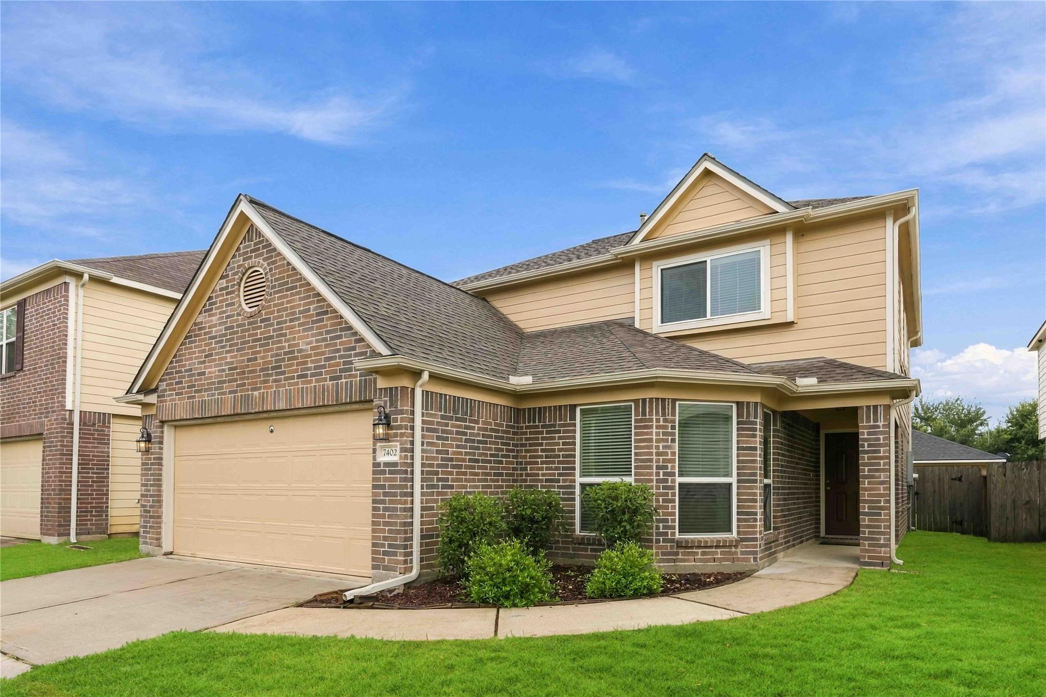 7402 Fox Cove Trail