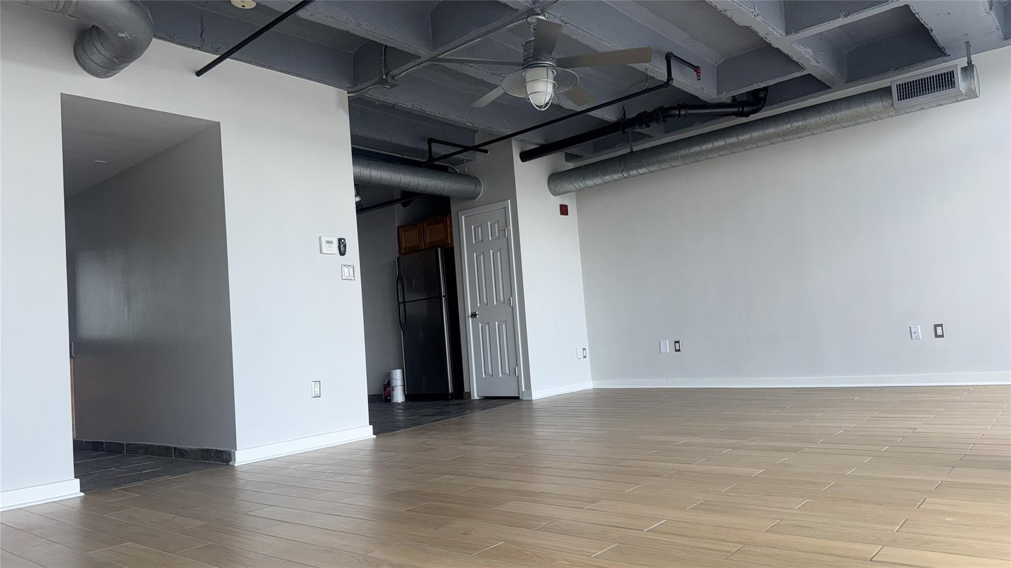 230 W Alabama Street 1002