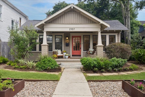 Photo of 1407 Oxford Street, Houston, TX 77008 (MLS # 40596261)