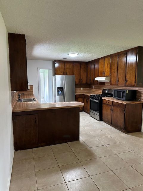 1169 Business 71 Columbus TX 78934