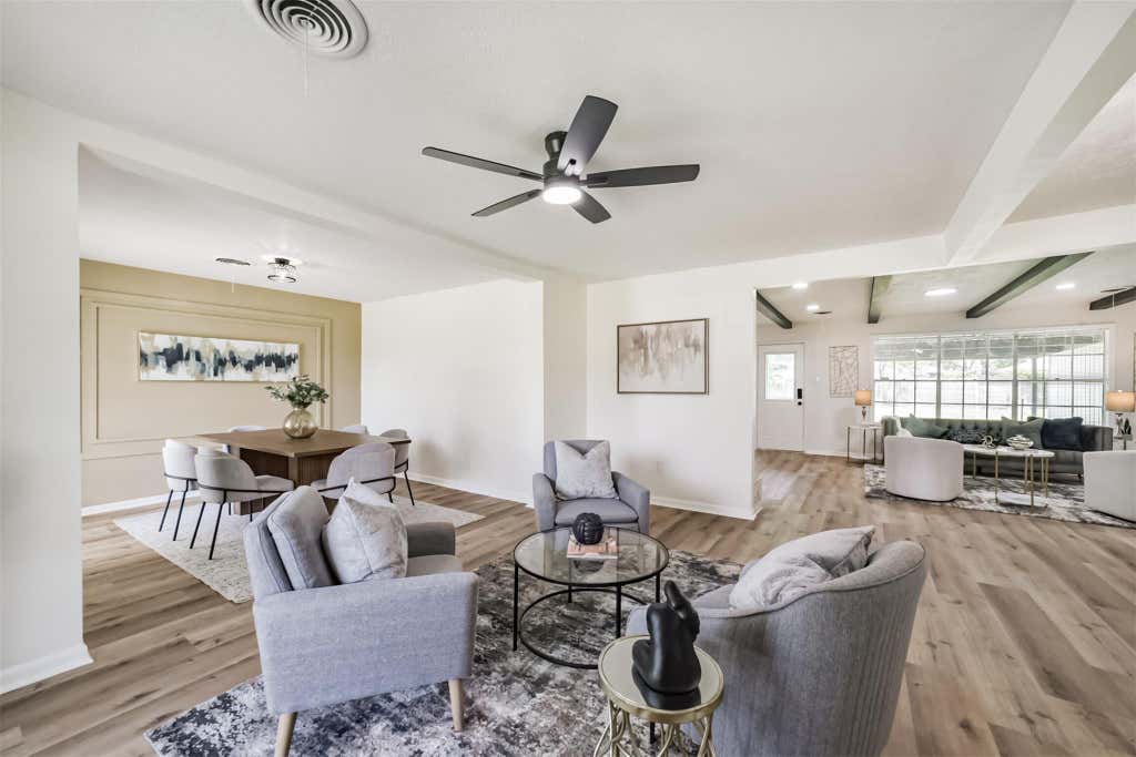 Photo of 306 Red Bud Lane, Baytown, TX 77520 (MLS # 92231727)
