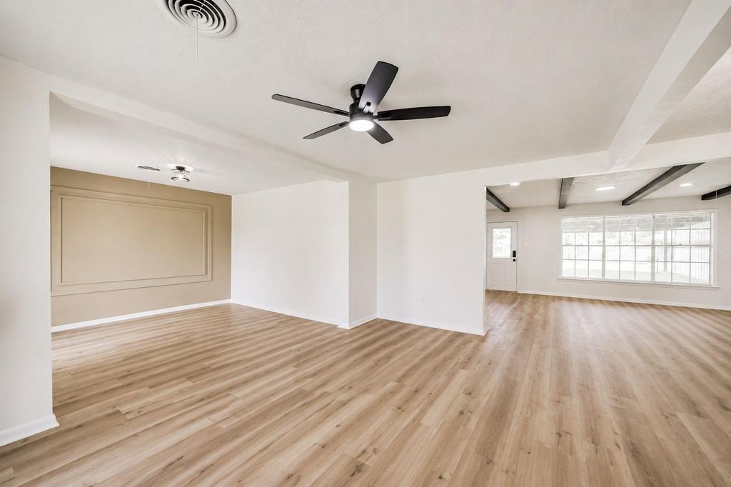Photo of 306 Red Bud Lane, Baytown, TX 77520 (MLS # 92231727)