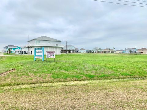 Photo of 977 Sea Breeze, Crystal Beach, TX 77650 (MLS # 53030764)