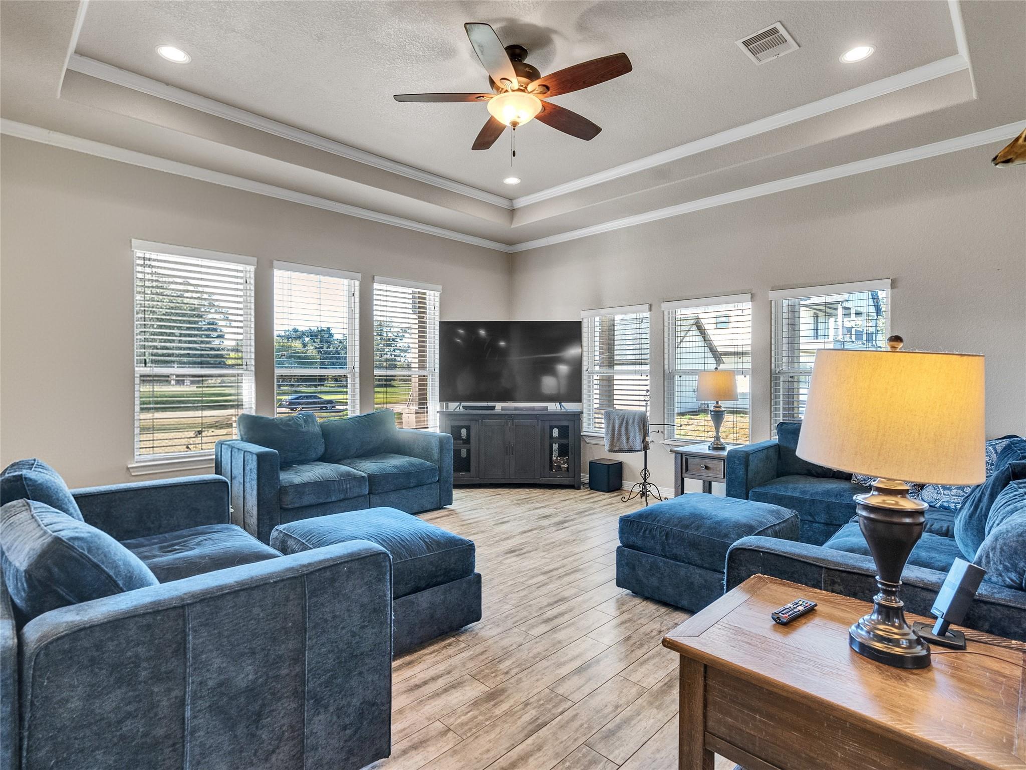 155 Horse Shoe Trail