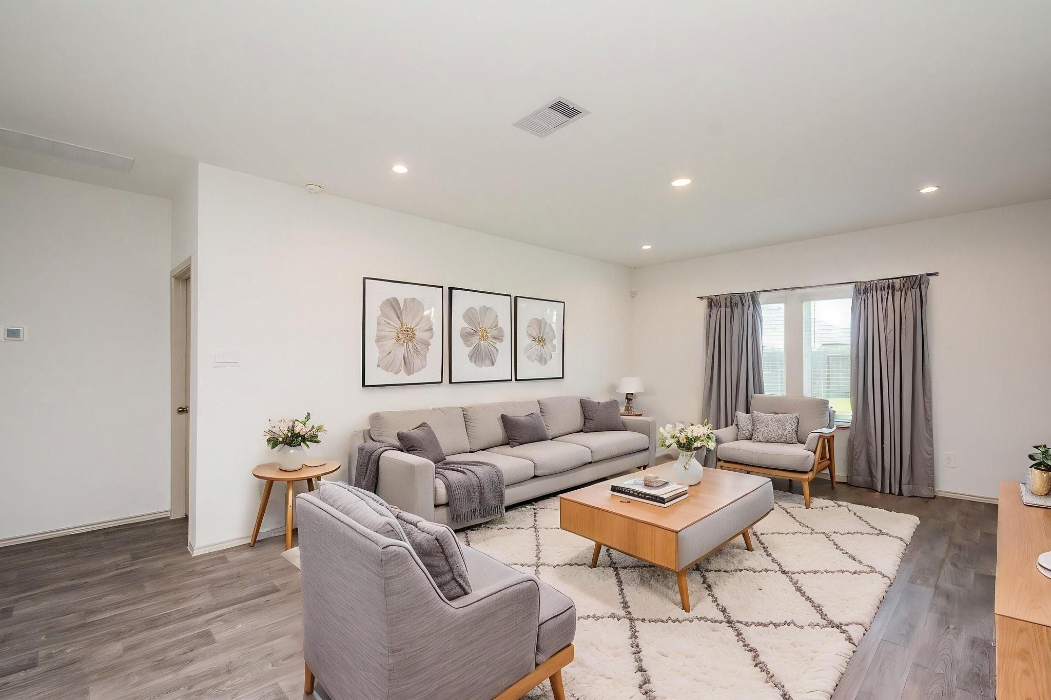 1811 Laguna Way