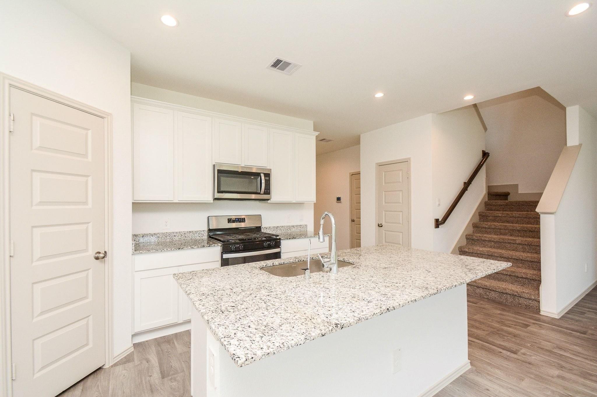 1811 Laguna Way