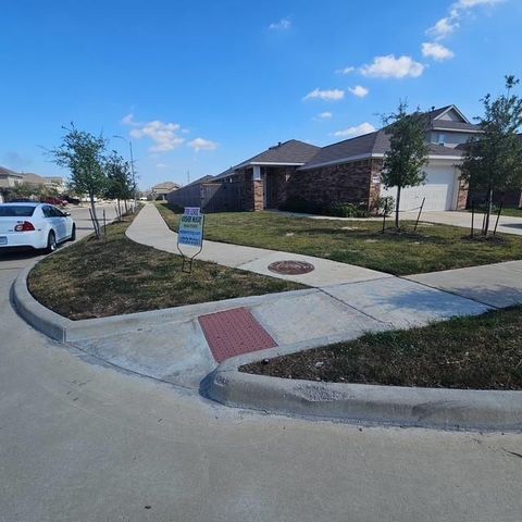 Photo of 9042 Estes Lakes Drive, Baytown, TX 77521 (MLS # 90033060) Photo of 9042 Estes Lakes Drive, Baytown, TX 77521 (MLS # 90033060)