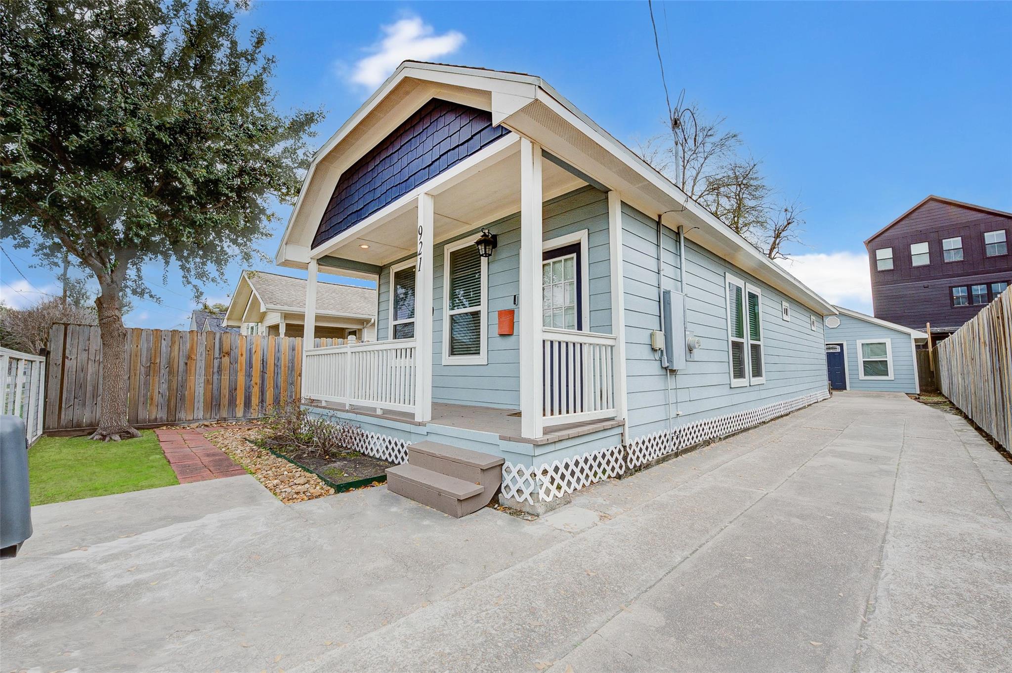 921 Kern Street