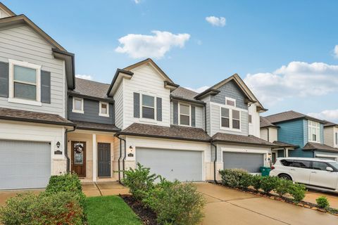 Photo of 7333 Hinsdale Drive, Pasadena, TX 77505 (MLS # 98429726)