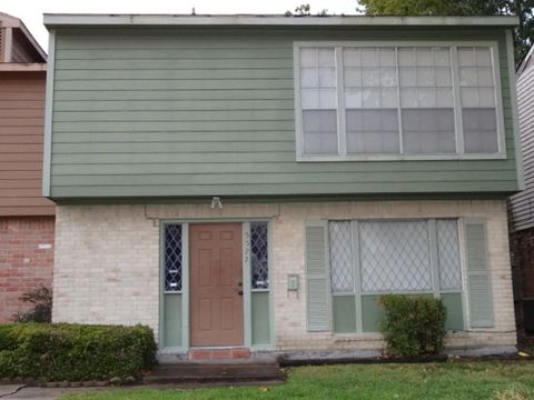 Photo of 5522 Deep Forest Drive, Houston, TX 77092 (MLS # 66277777)