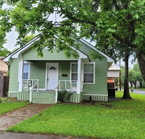 Photo of 522 Aron Street, Baytown, TX 77520 (MLS # 43206172)