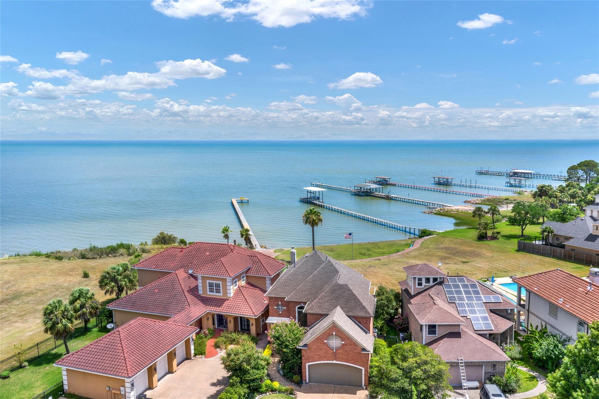 2668 E Bayshore Drive