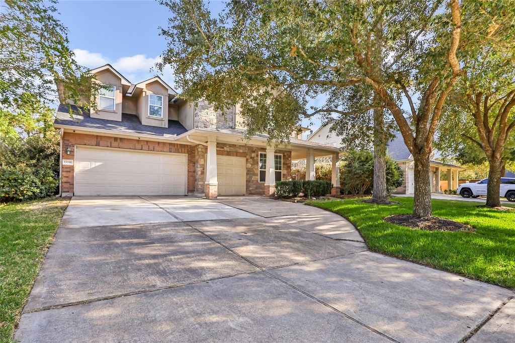 Photo of 12106 Salt River Valley Lane, Humble, TX 77346 (MLS # 31079817)